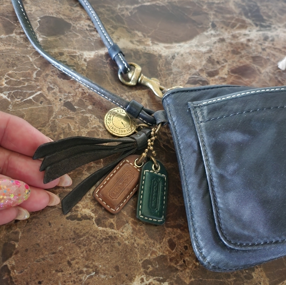 Coach Leather & Nylon Wristlet Black + 3 hang tags - EUC - Picture 2 of 13